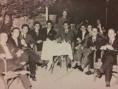 Una decisione mai digerita del tutto dai bitontini che di fatto continuarono ad affollare la loro ex marina anche nei decenni successivi. La buona societ� era solita frequentare il Circolo Unione di corso Garibaldi, tra balli, concerti, concorsi di bellezza e qualche puntatina al gioco d�azzardo